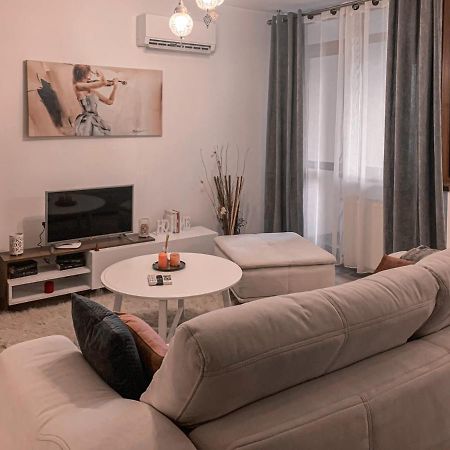 Apartment 2 Rooms Luxury ブカレスト エクステリア 写真