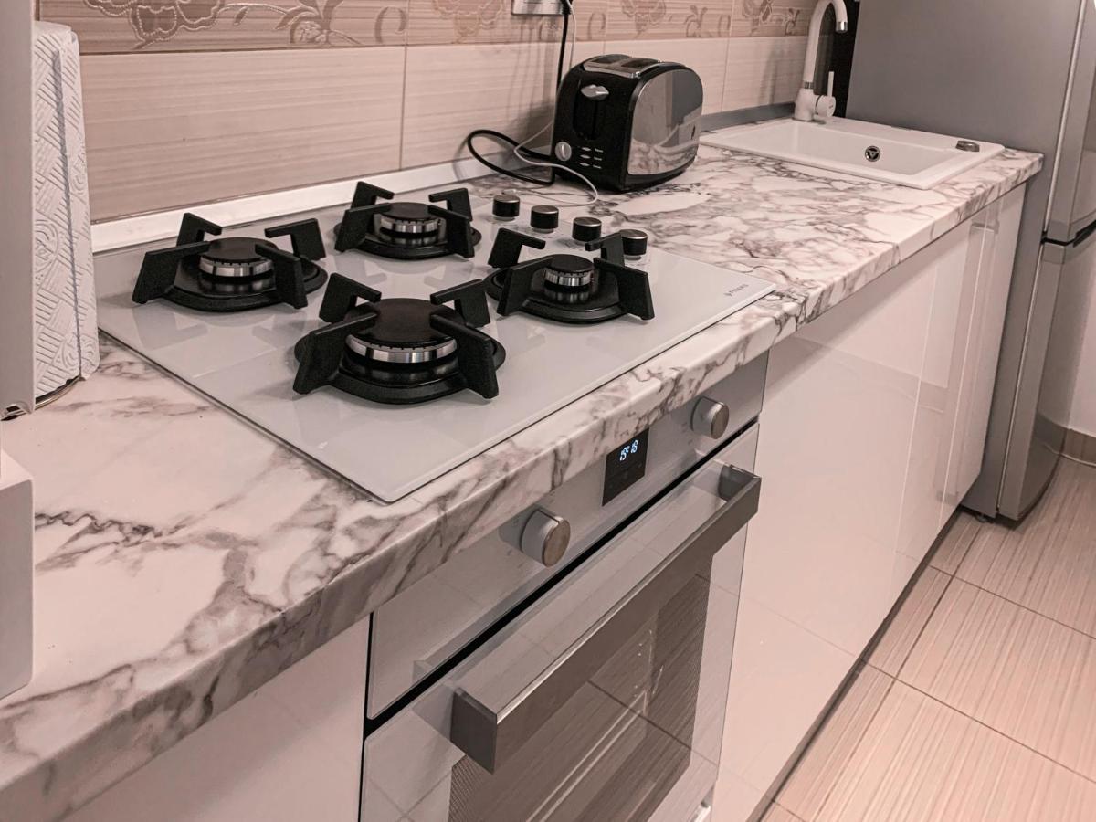 Apartment 2 Rooms Luxury ブカレスト エクステリア 写真