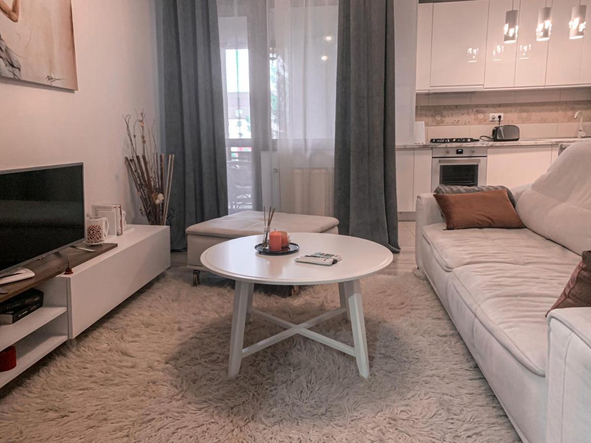 Apartment 2 Rooms Luxury ブカレスト エクステリア 写真