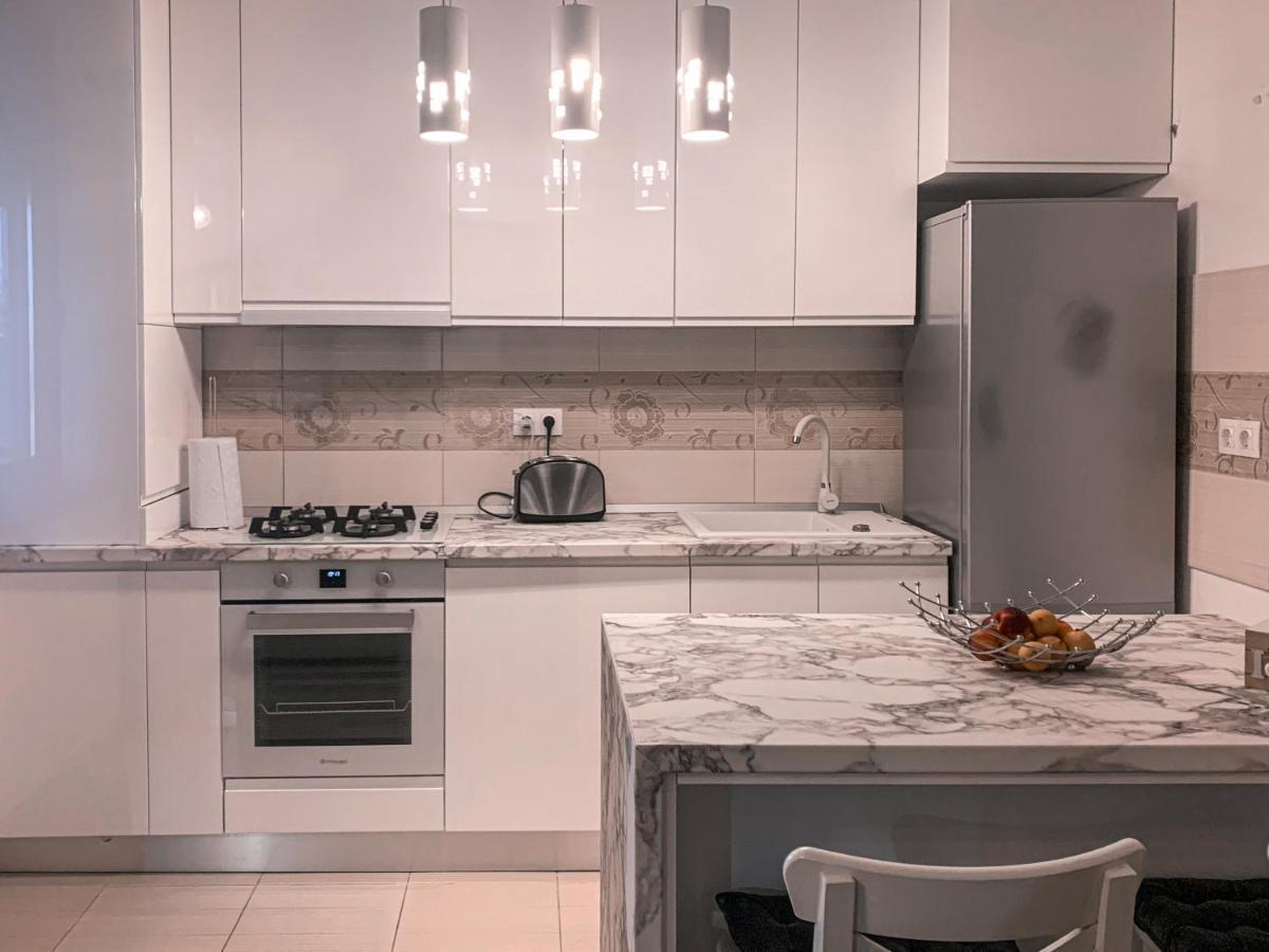 Apartment 2 Rooms Luxury ブカレスト エクステリア 写真