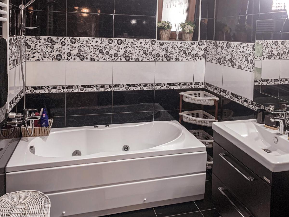 Apartment 2 Rooms Luxury ブカレスト エクステリア 写真